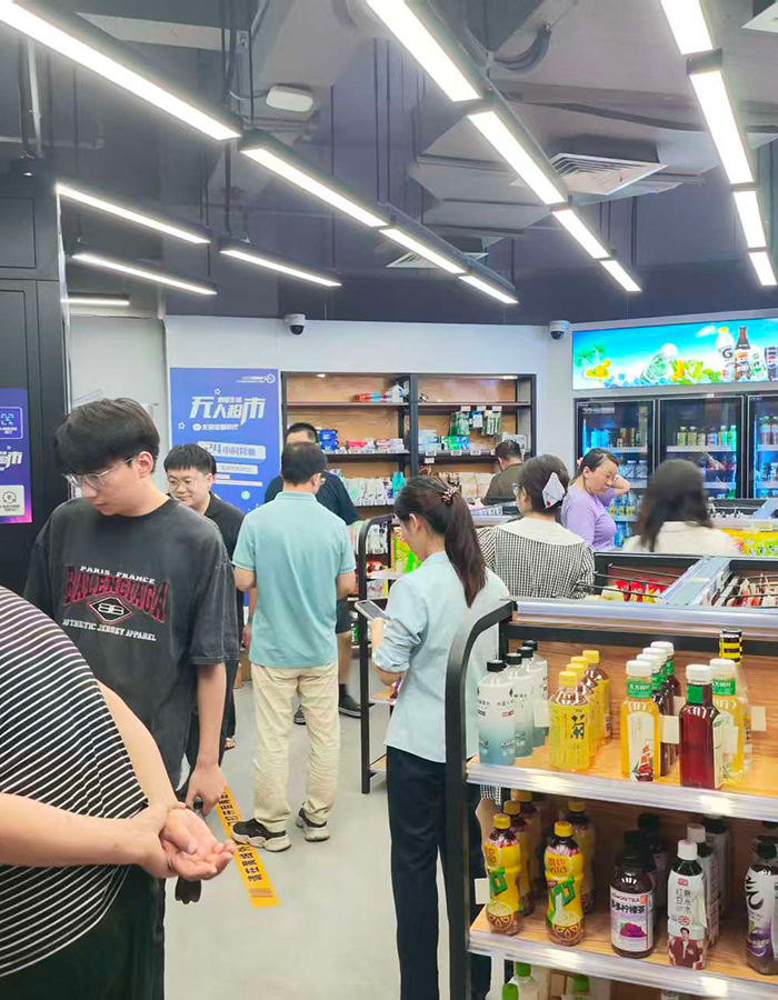 刷脸进店+无感购物+AR导购，“RFID无人超市”亮相陕西某办公大厦