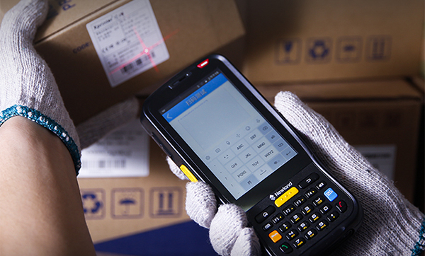 pda采集终端扫产品上的二维码读取信息