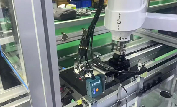 汽配零部件多条码难管理？固定式扫码器批量采集，错漏率直降90%！