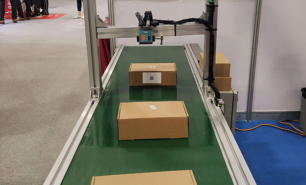 固定式扫码器，用于流水线扫工件上的码